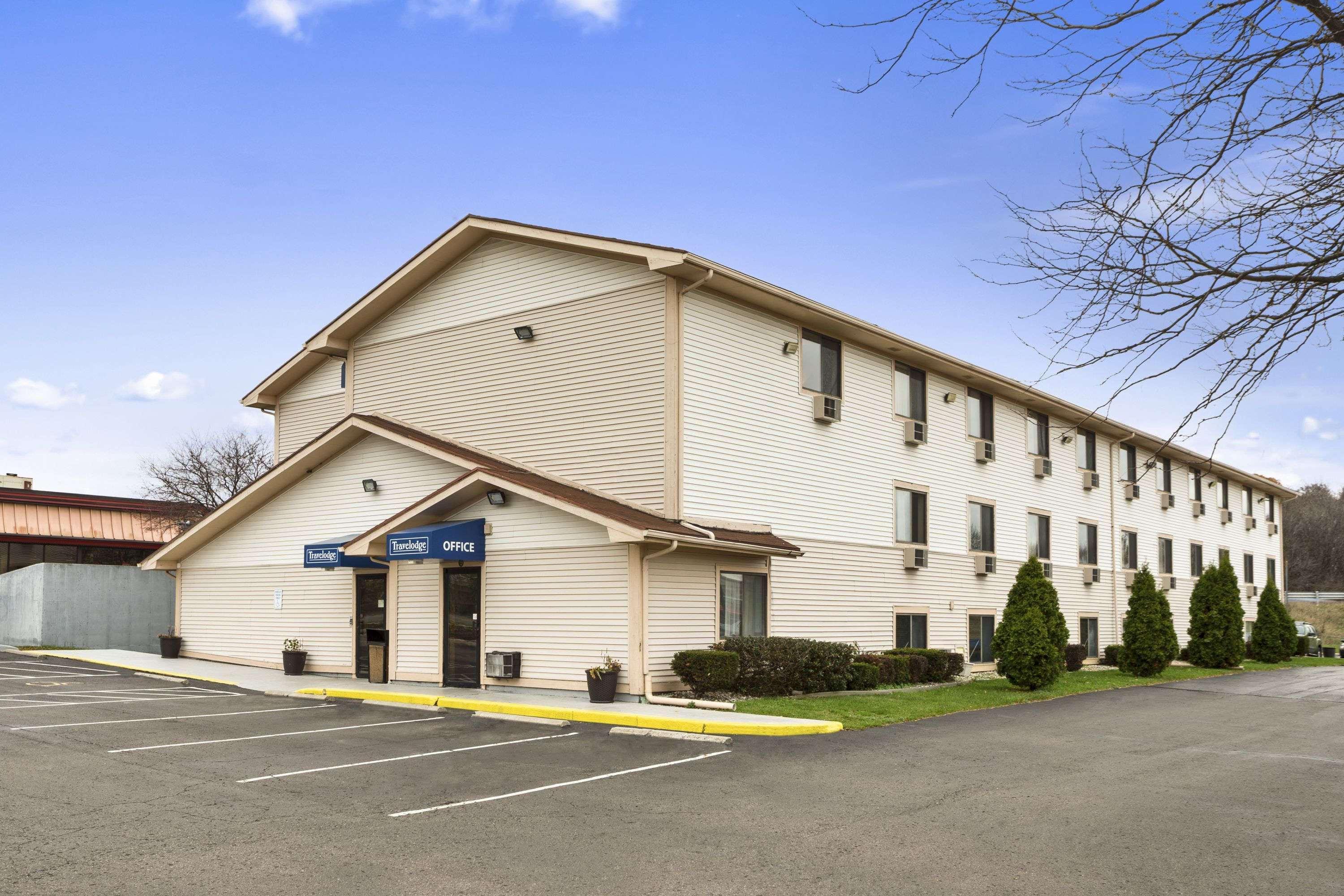 Travelodge By Wyndham Battle Creek Exterior photo